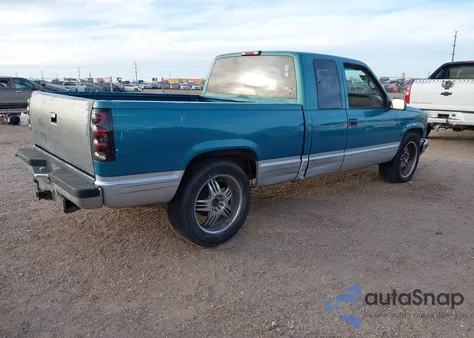 1997 Chevrolet C1500 Fleetside z USA, uszkodzony, nr VIN 2GCEC19R5V1178938